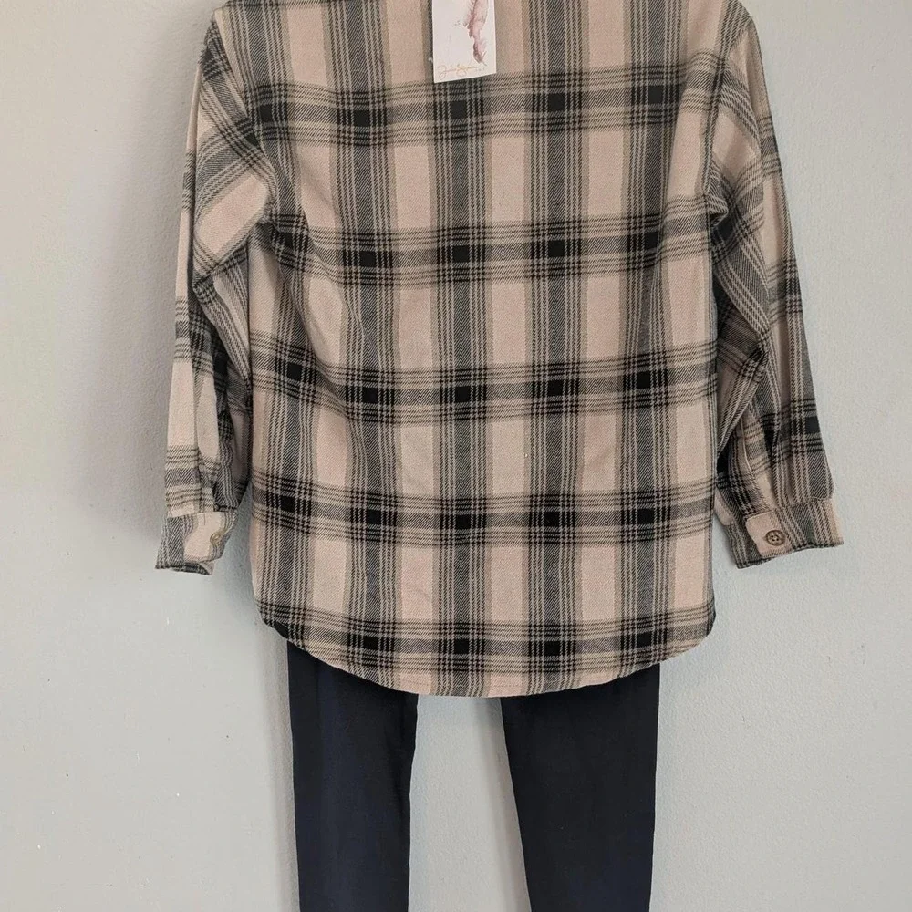 NWT Jessica Simpson black beige plaid button up shirt & black leggings Set 8/10